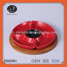 Rodada cerâmica prato definido com base de madeira